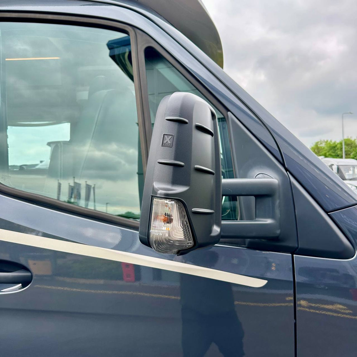 For Mercedes Sprinter 906 Wing Mirror Cap Covers – Durable Hammerite Finish for Enhanced Protection