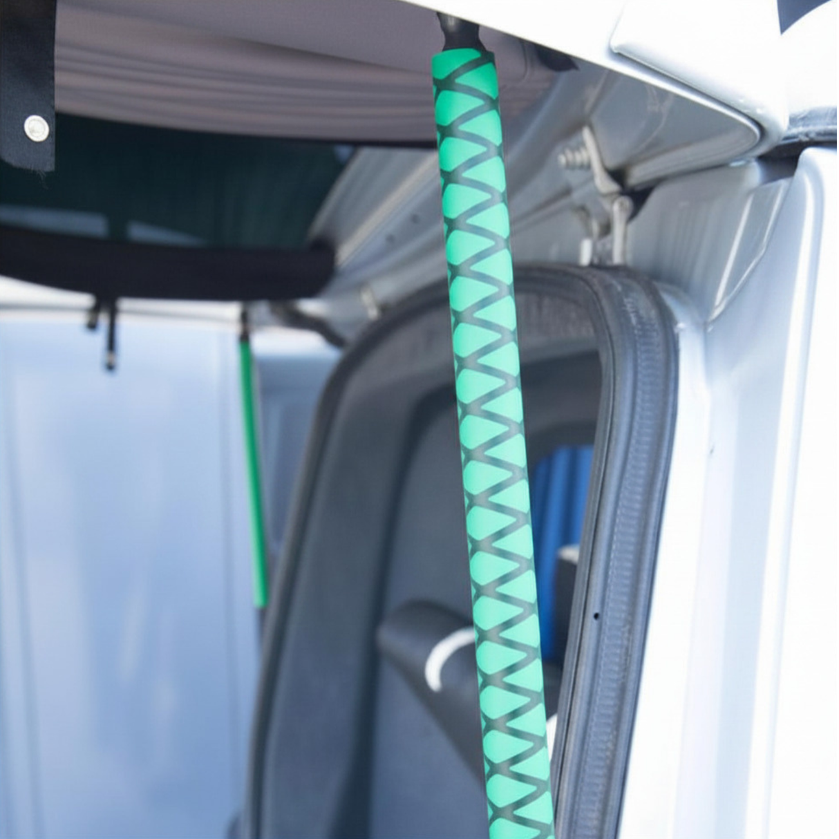 Per il kit di copertura stilistica del tetto con elevazione del portellone posteriore VW T6.1 (Pattern Cross) | Van-X