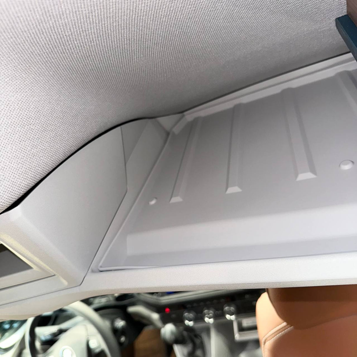 For VW Crafter Front Cab Shelf Light Grey Rubber Inserts – Storage Liner (2018+)