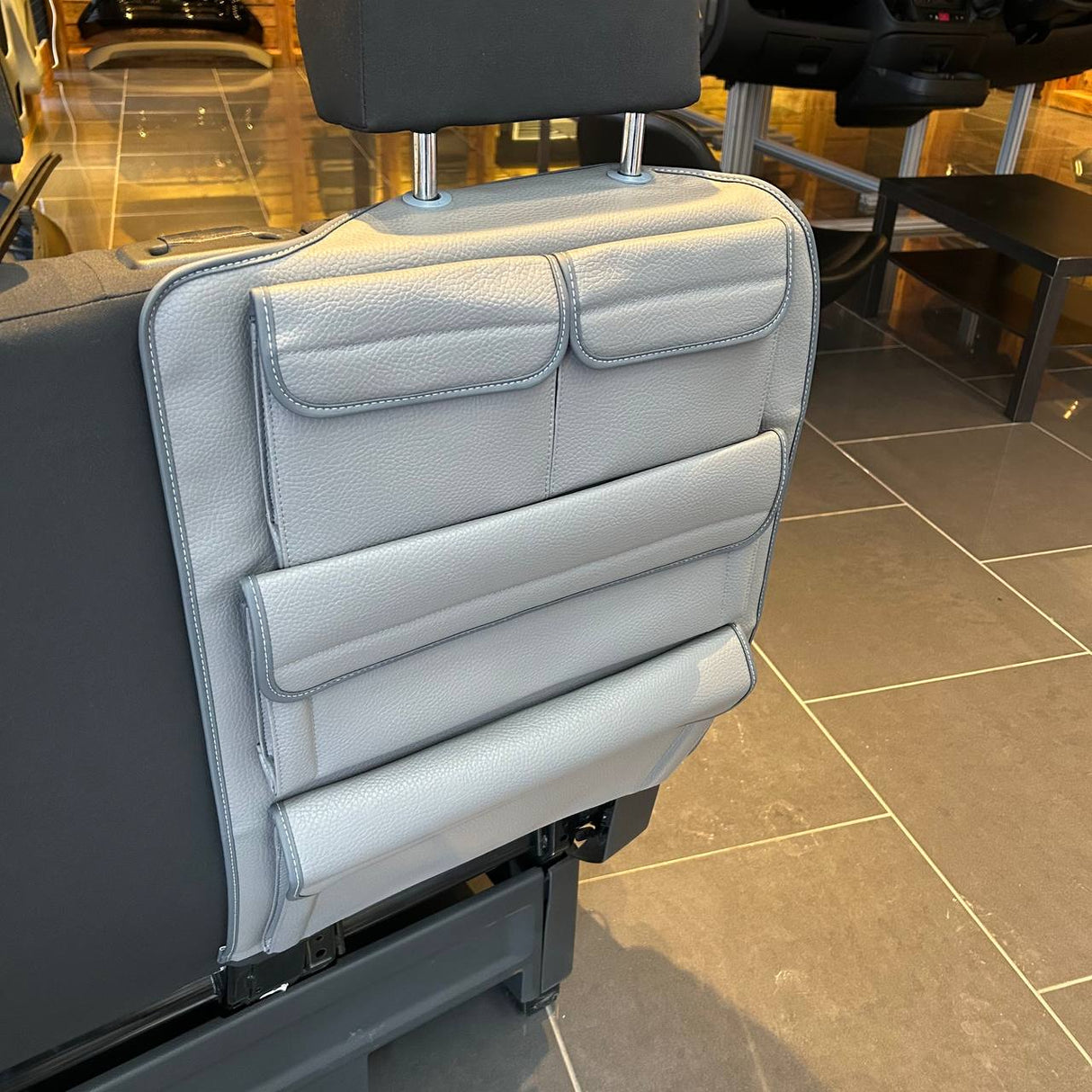 Per il nuovo VW Crafter Organizer Schienale Sedile Passeggero Doppio Destro | Tasca portaoggetti in ecopelle grigio scuro – Van-X