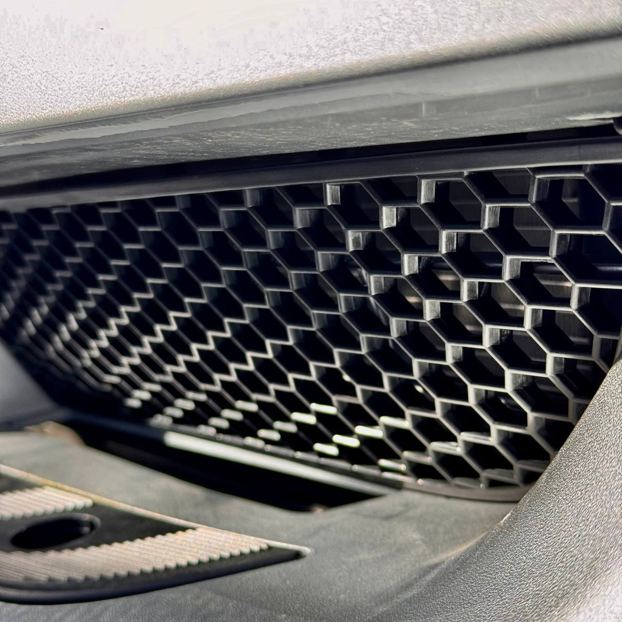 Pour Mercedes Sprinter 907 Pare-chocs avant Grilles en nid d'abeille - Lot de 2 - Van-X