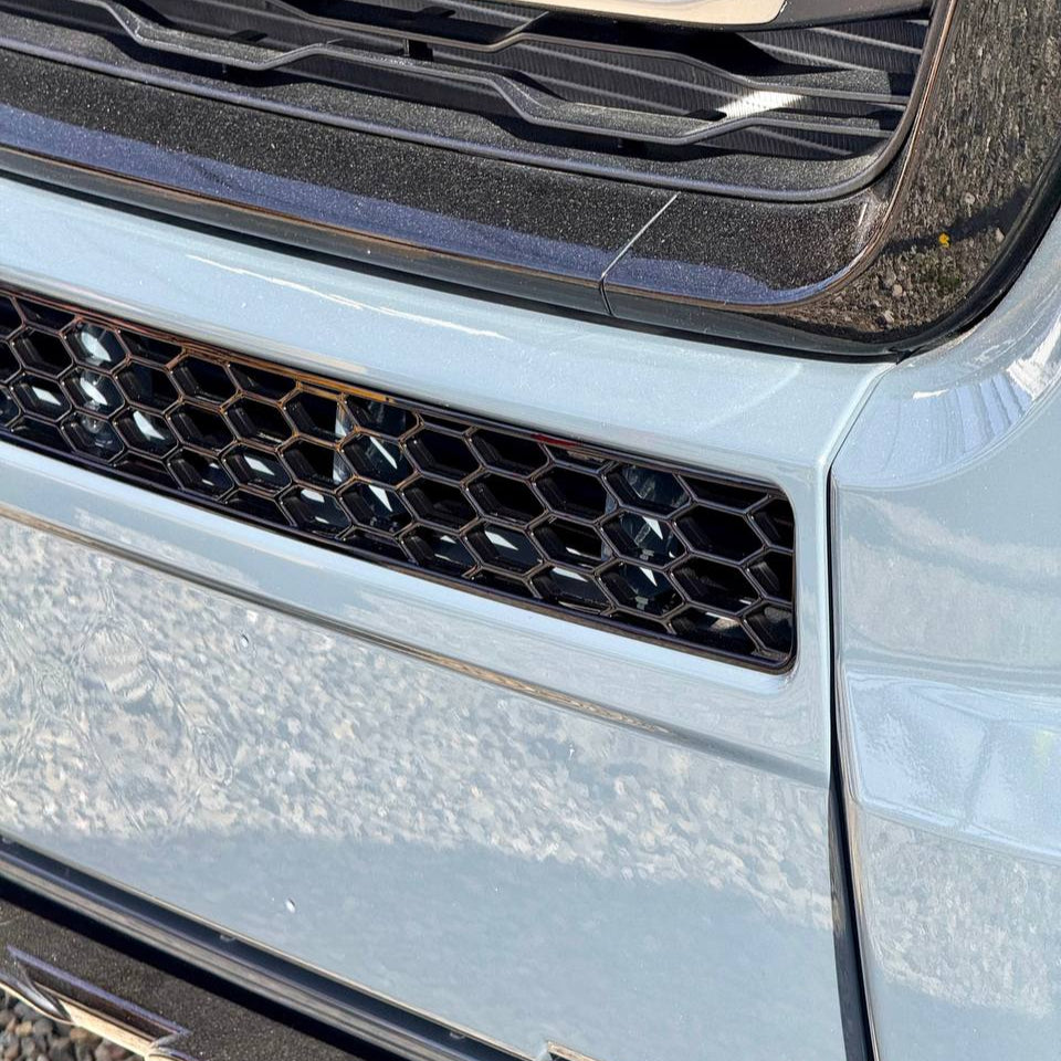 Pare-chocs de Peugeot Boxer en nid d'abeille sans capteurs de stationnement - Noir brillant