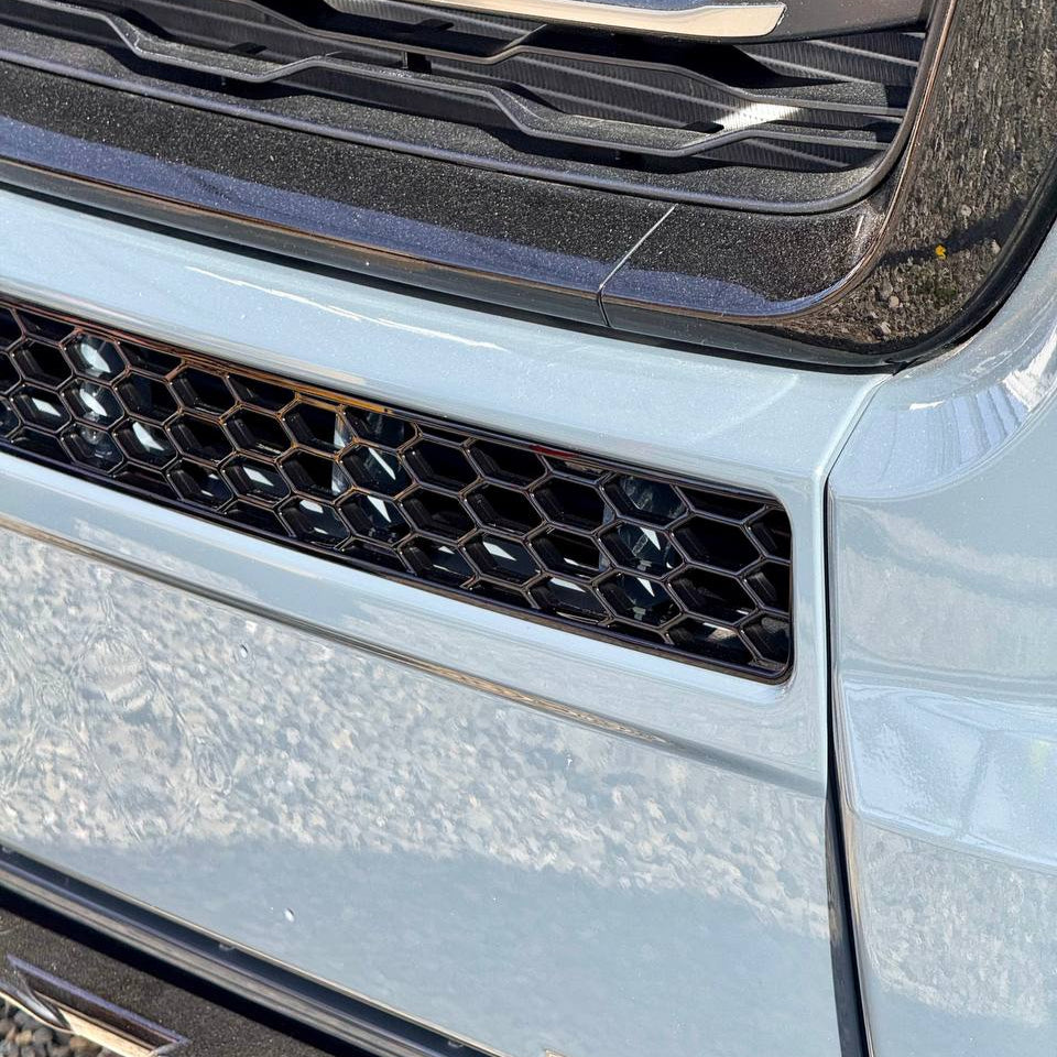 For Fiat Ducato Bumper Honeycomb without Parking Sensors - Gloss Black