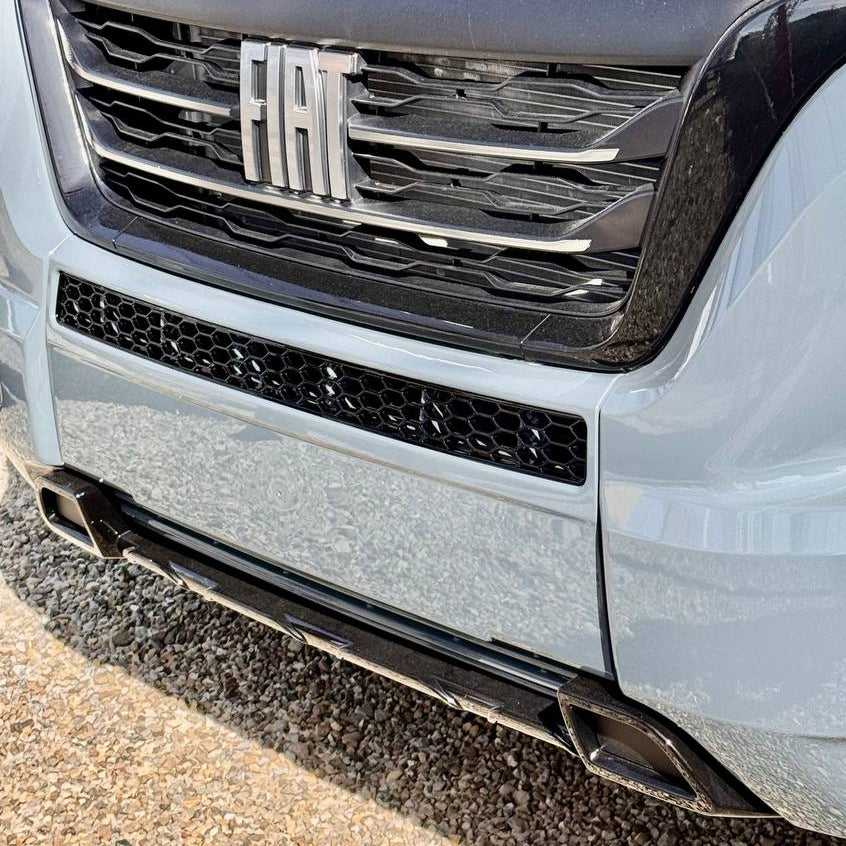 Pare-chocs de Peugeot Boxer en nid d'abeille sans capteurs de stationnement - Noir brillant