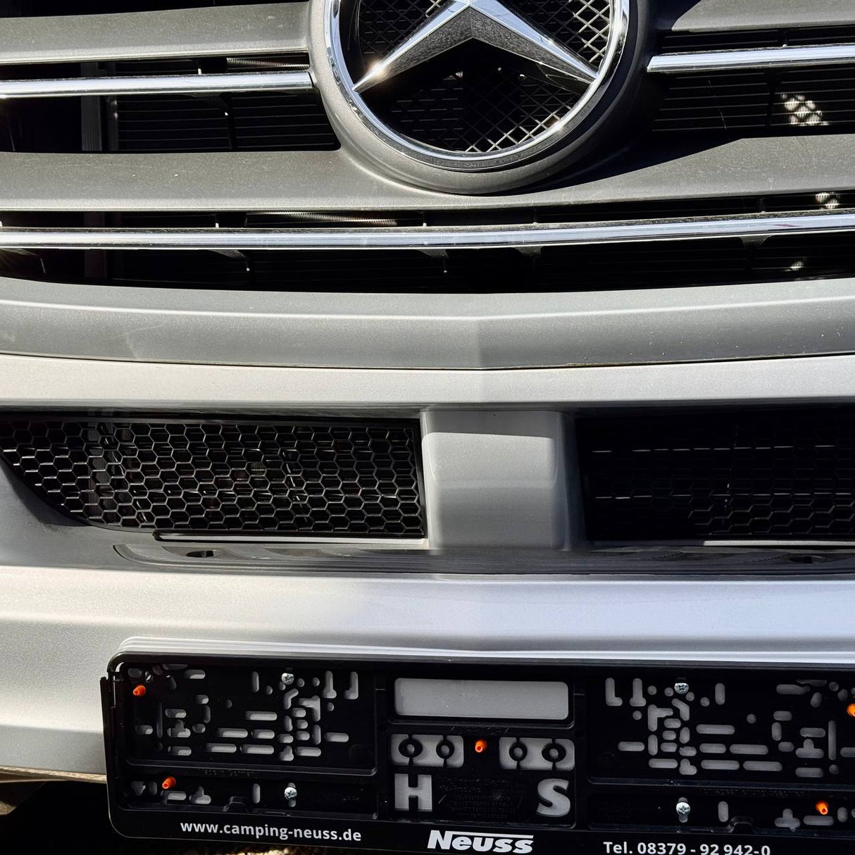 Pour Mercedes Sprinter 907 Pare-chocs avant Grilles en nid d'abeille - Lot de 2 - Van-X