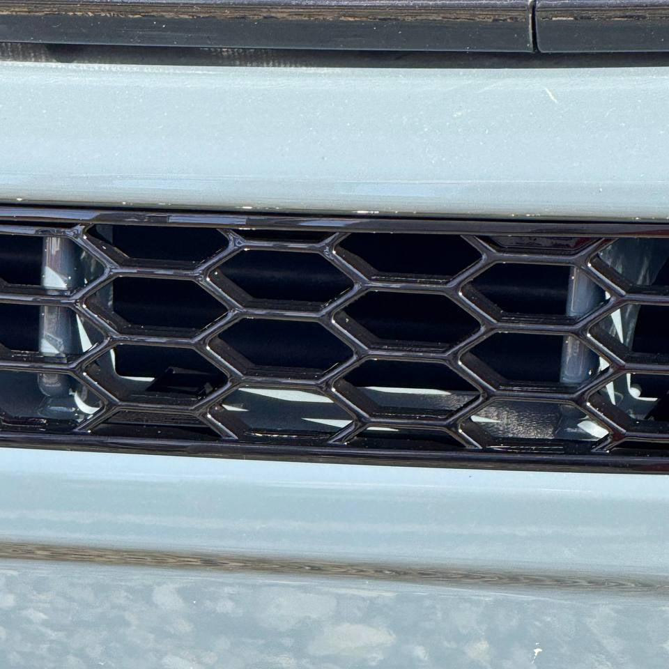 For Fiat Ducato Bumper Honeycomb without Parking Sensors - Gloss Black