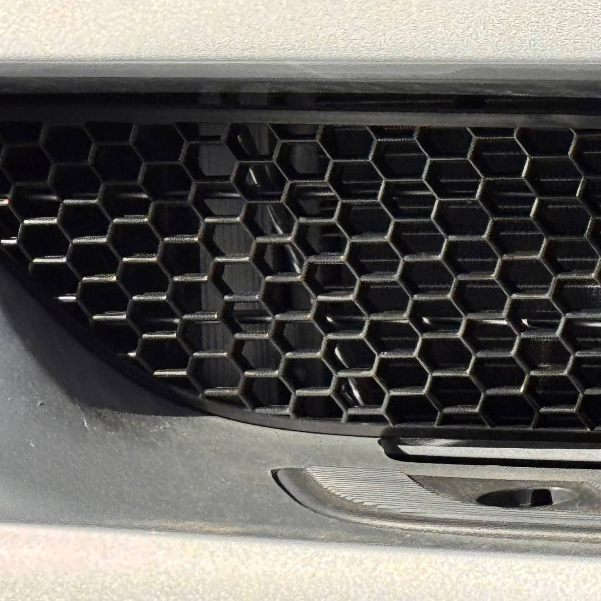 Pour Mercedes Sprinter 907 Pare-chocs avant Grilles en nid d'abeille - Lot de 2 - Van-X