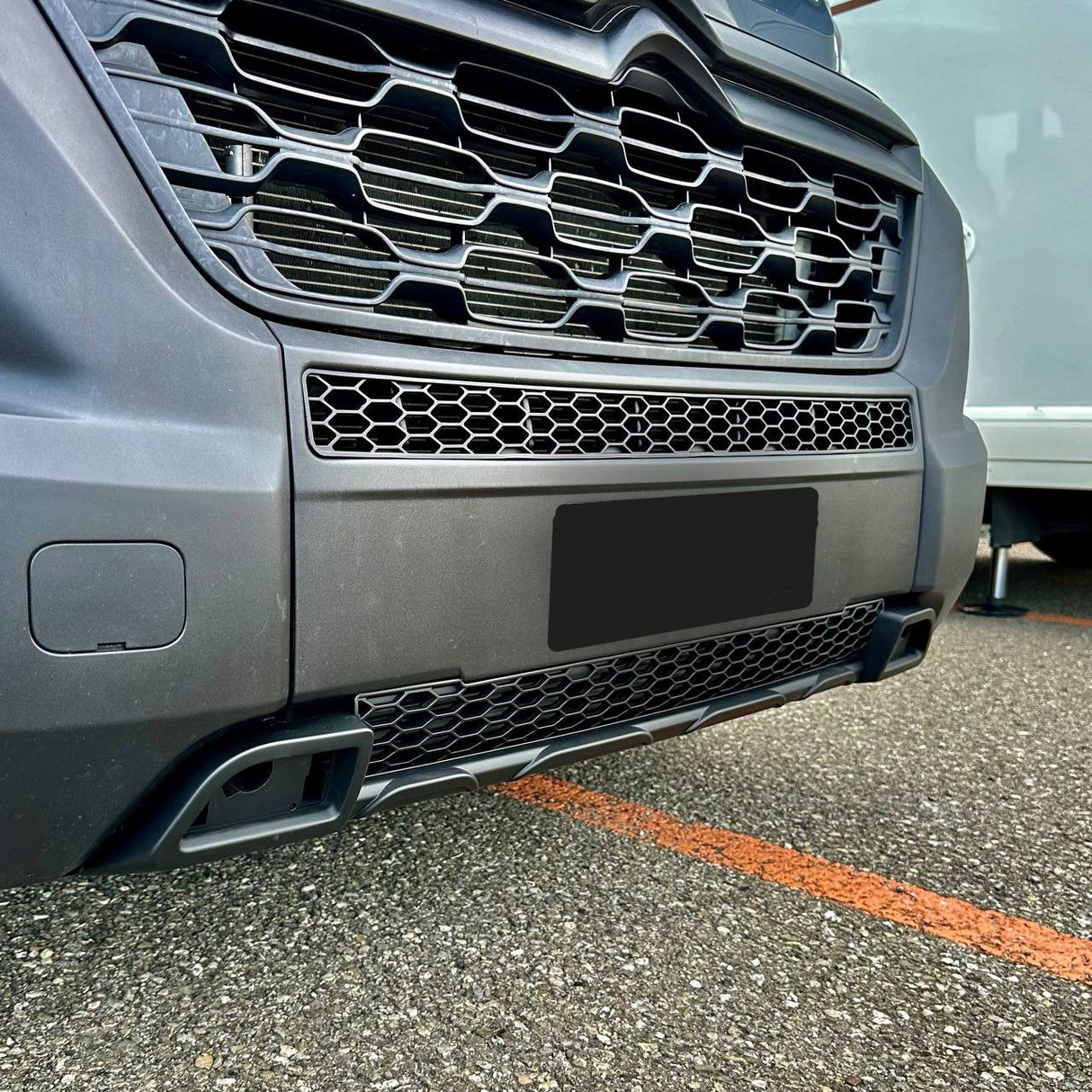 For Opel Movano Lower Bumper Honeycomb Grille - Matte Black