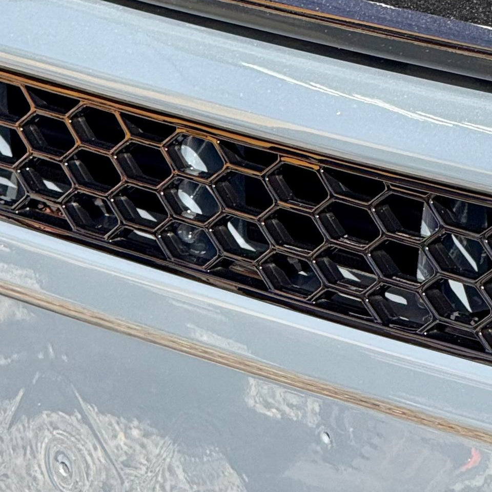 Pare-chocs de Peugeot Boxer en nid d'abeille sans capteurs de stationnement - Noir brillant
