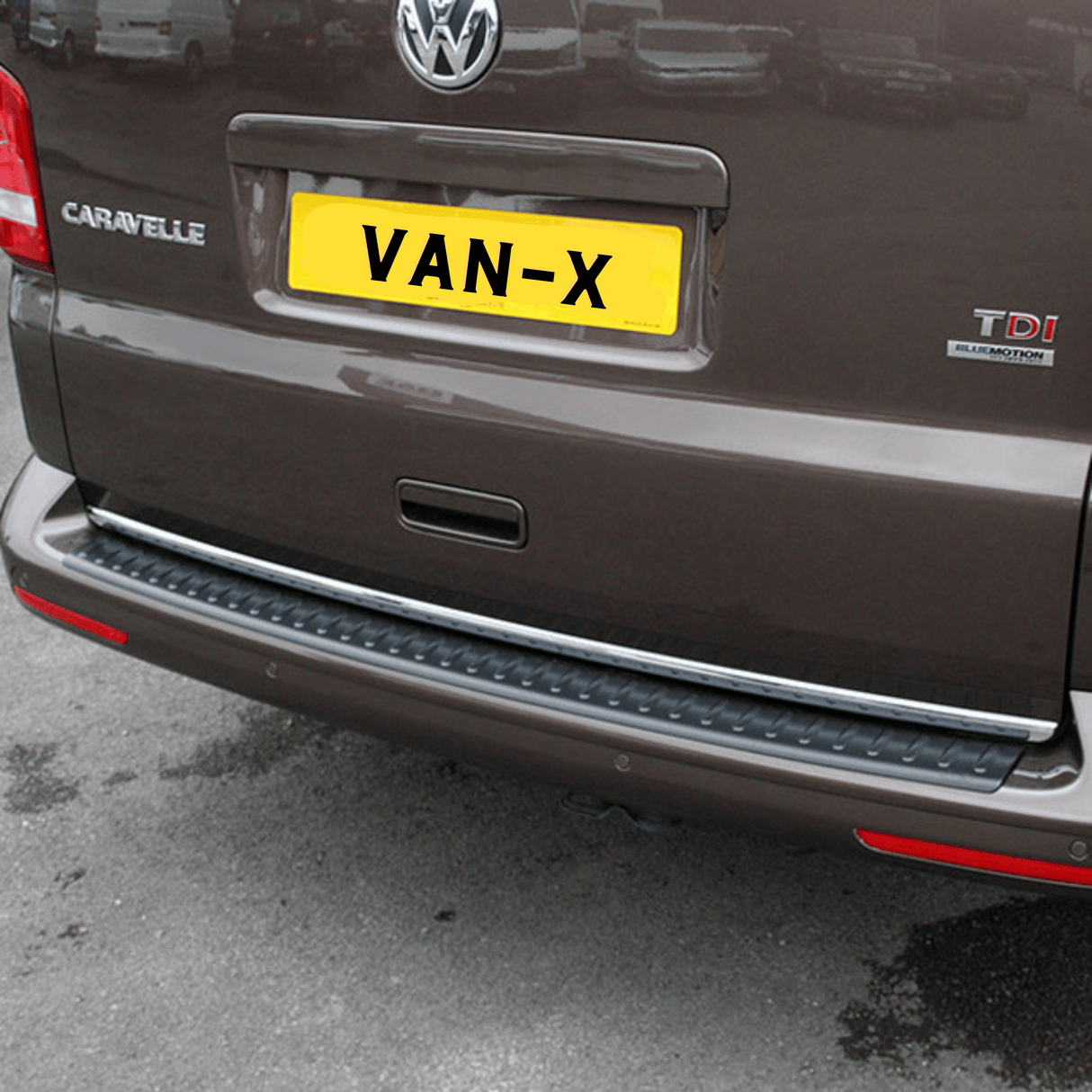 Per VW T5 Transporter Multivan Protezione paraurti posteriore in plastica nera | Van-X