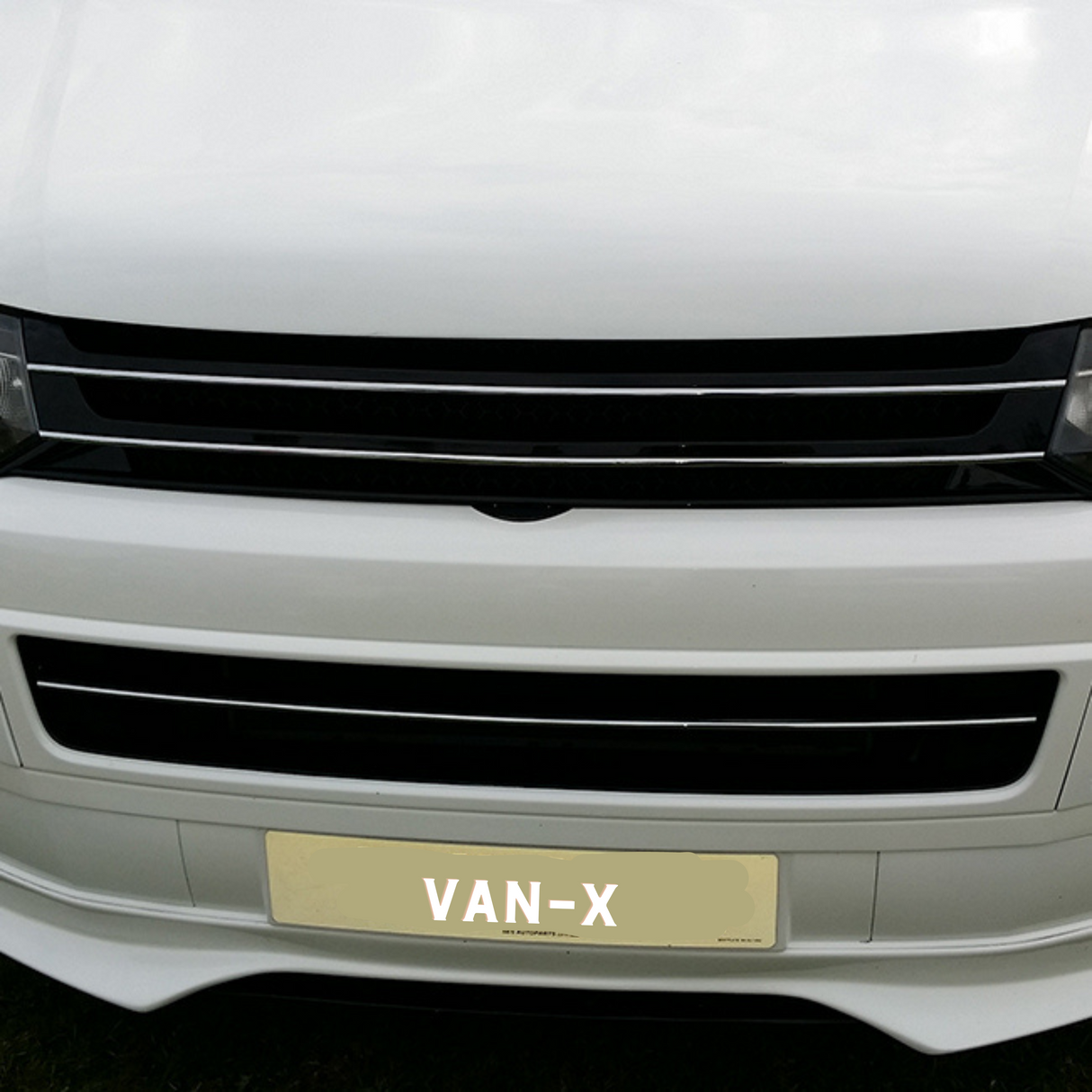 Pour Volkswagen T5.1 Calandre avant sans badge  Finition noir piano brillant | Van-X