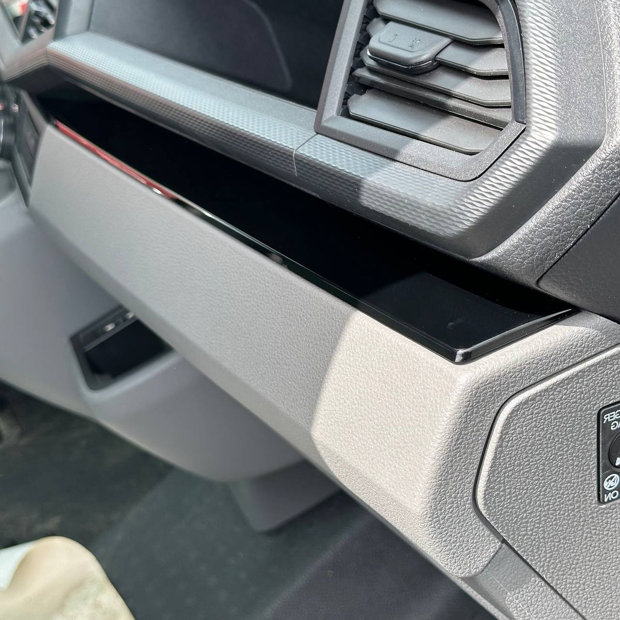 For VW T6.1 Transporter Dashboard Upgrade – 4-Piece Gloss Lower Dash Trim Set