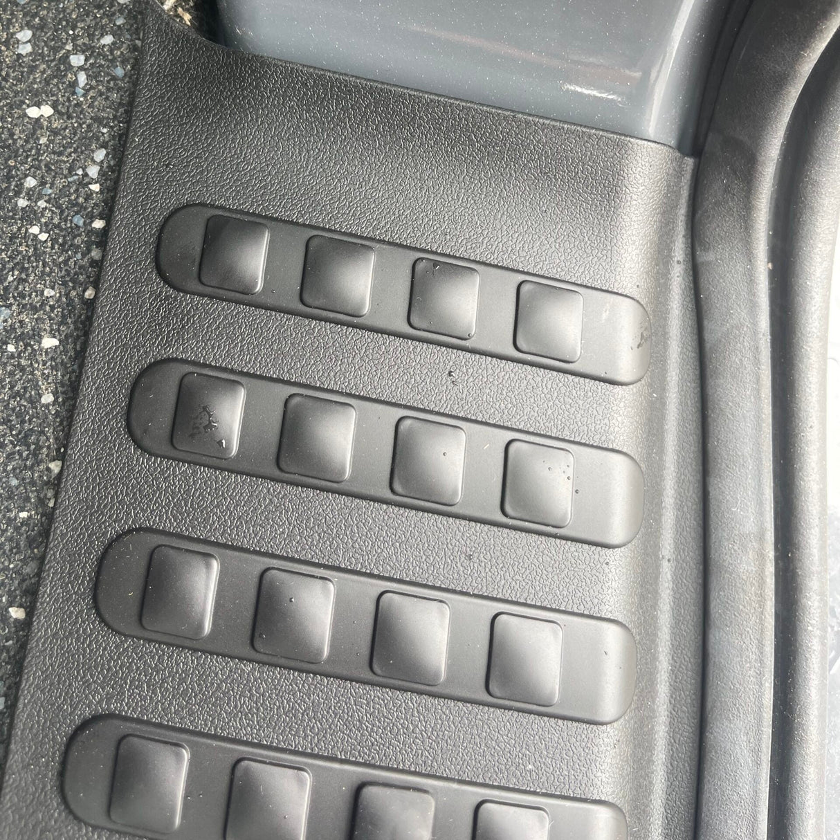 For VW T5, T5.1 Barn door Threshold covers, plus Side Step Inc Fitting Kit