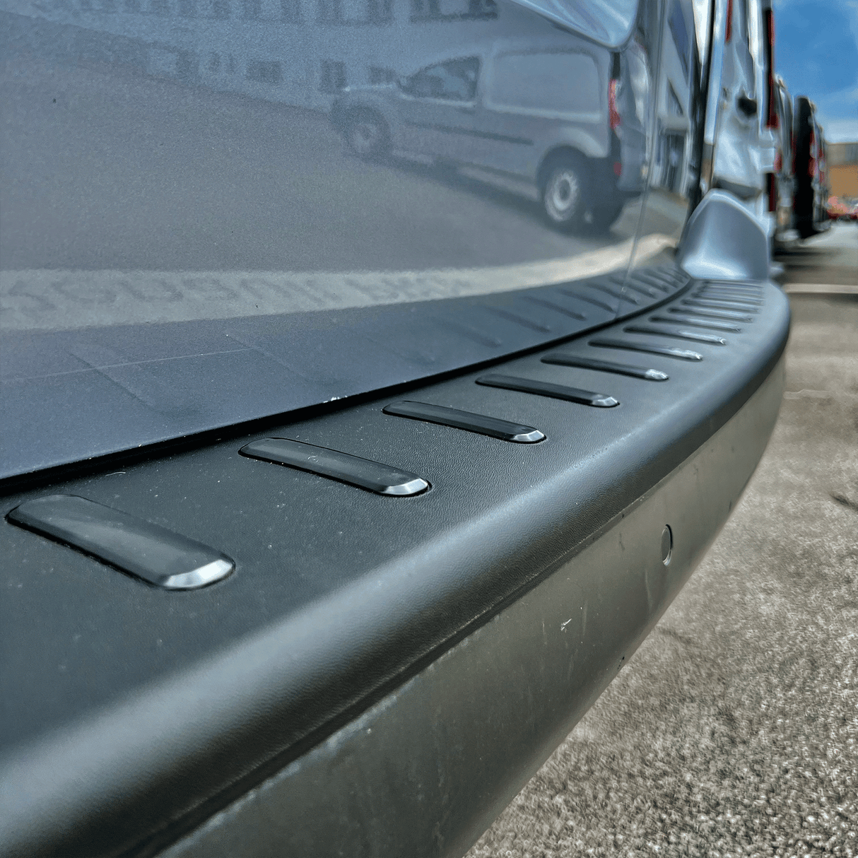 For Opel Vivaro Rear Bumper Protector – Black Plastic Trim for Campervan, Motorhome & Auto-Sleeper