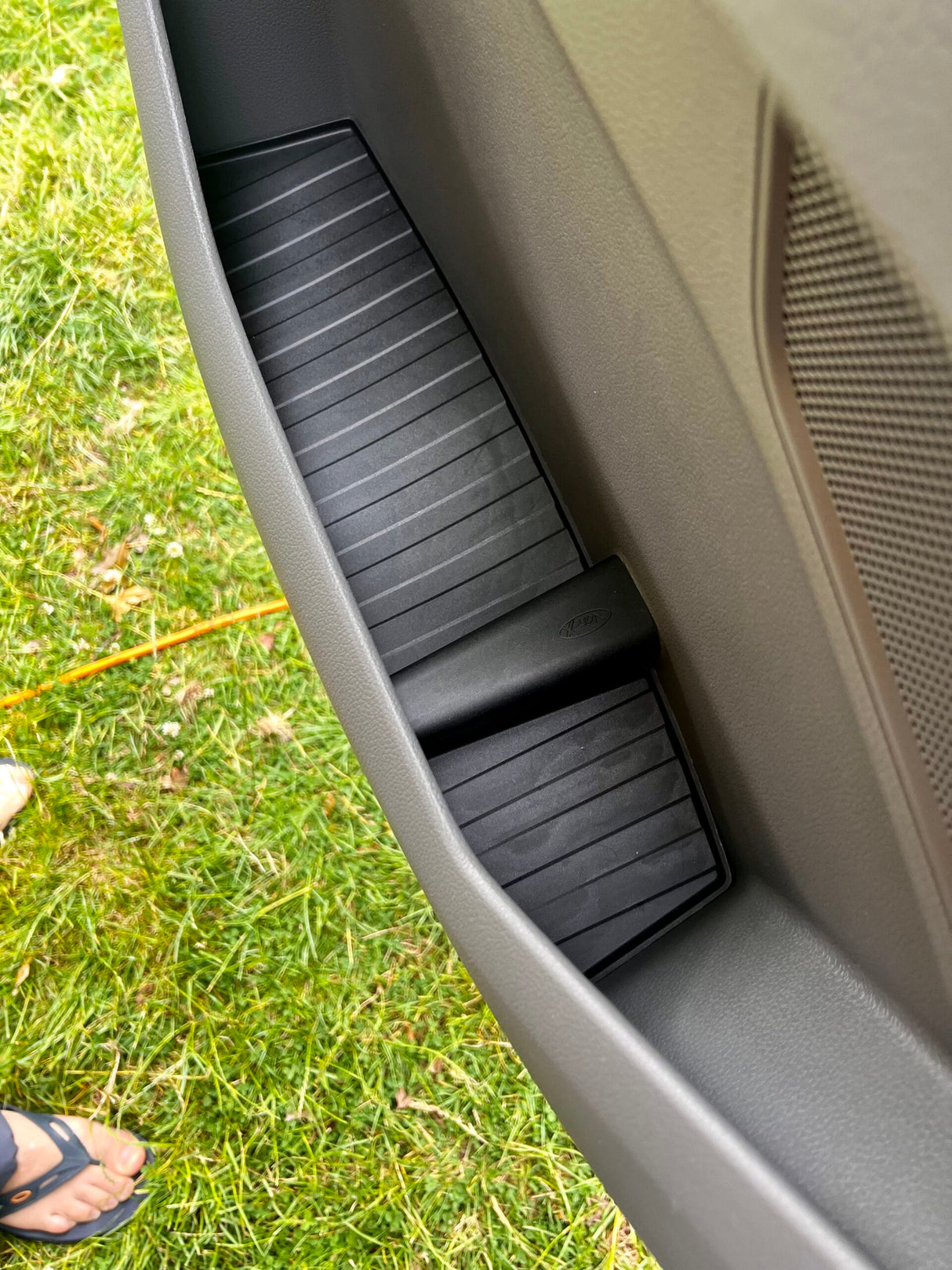 For VW Crafter New Shape Rubber Door Liner Pocket Inserts Black
