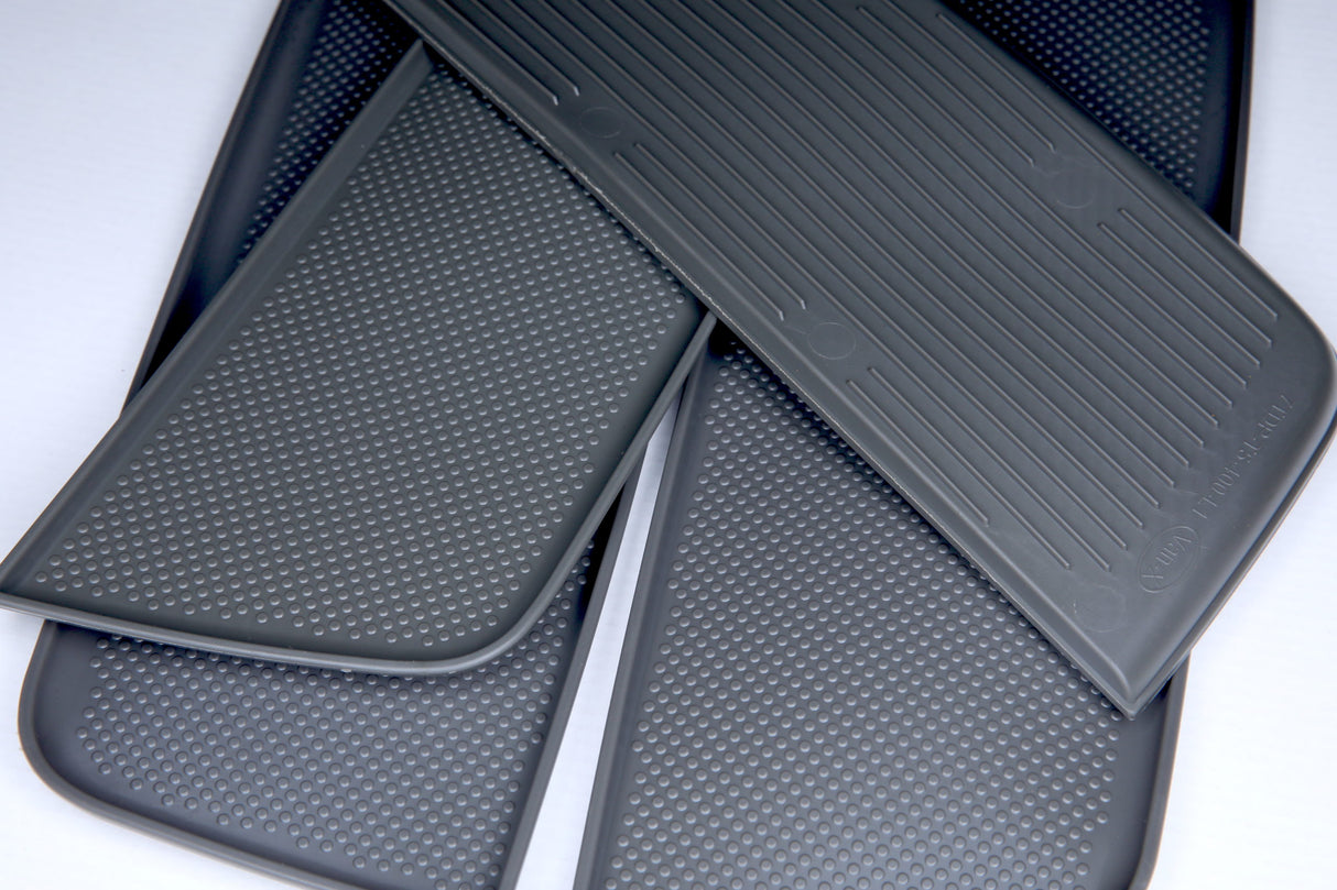 VW T5, T5.1 NIEUW Deurvakinzetstukken, rubber, deurbekleding enkele passagier (donkergrijs)