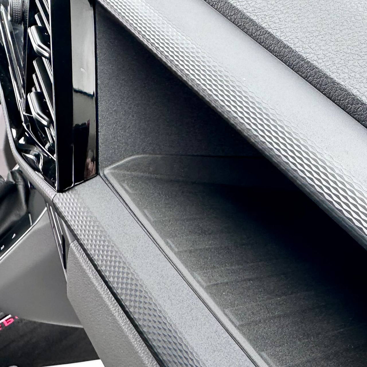 For Volkswagan Transporter T6.1 Comfort Glovebox Interior Bundle Package - Gloss Black