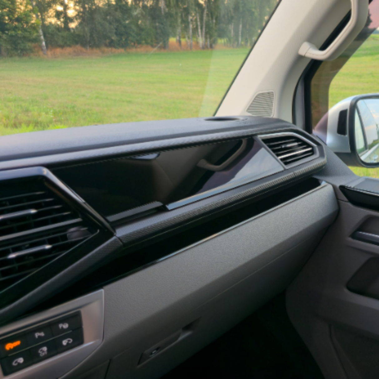 For VW T6.1 Glove Box Magnetic Lid Cover – Gloss Black Finish for Volkswagen Transporter Vans, Campervans