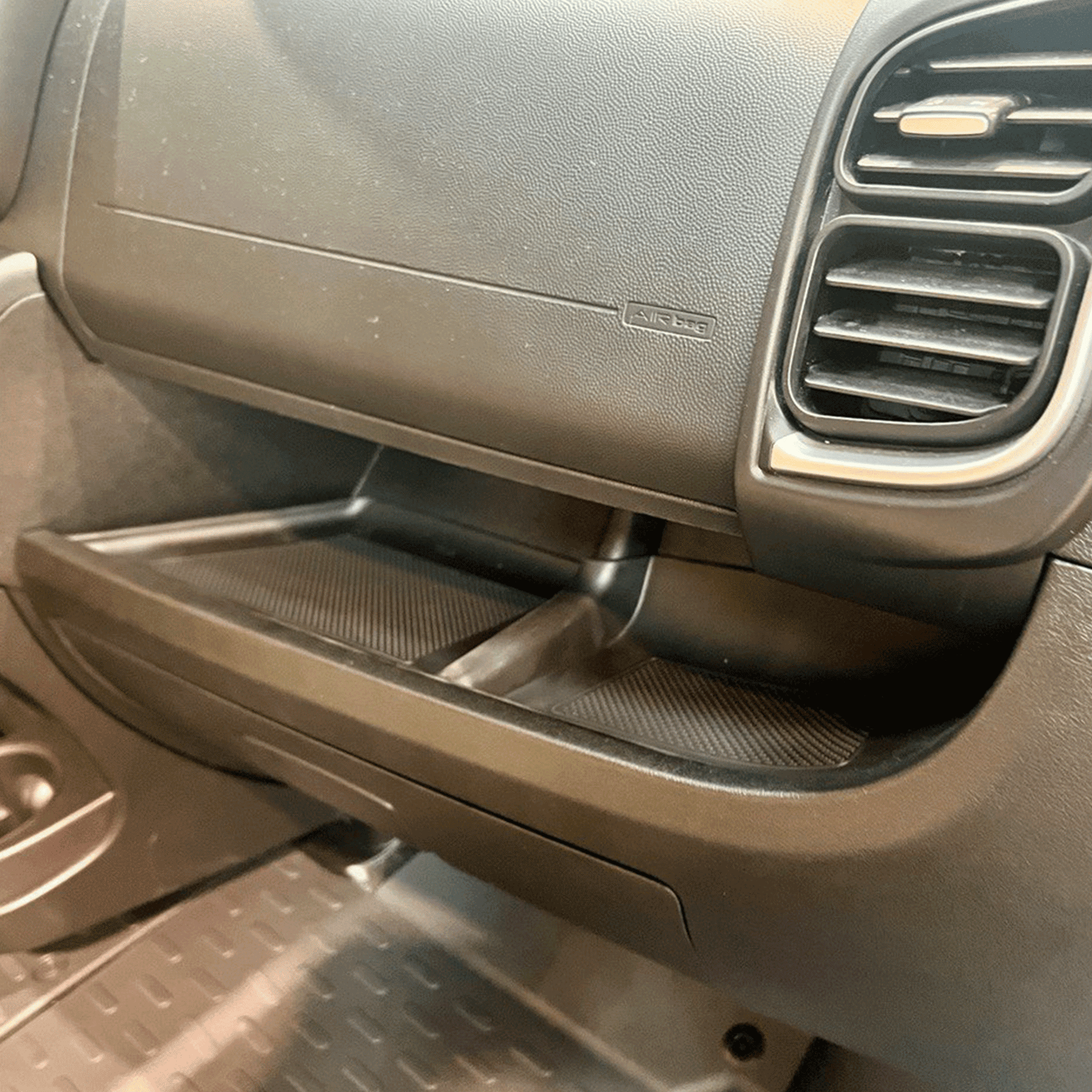 Inserción de Goma Nueva para el Panel Inferior del Salpicadero de Vauxhall Movano, Color Negro, para Conducción por la Izquierda (LHD) - AUTO-SLEEPERS, BAILEY, HOBBY, HYMER, RAPIDO, SWIFT, AUTO-TRAIL