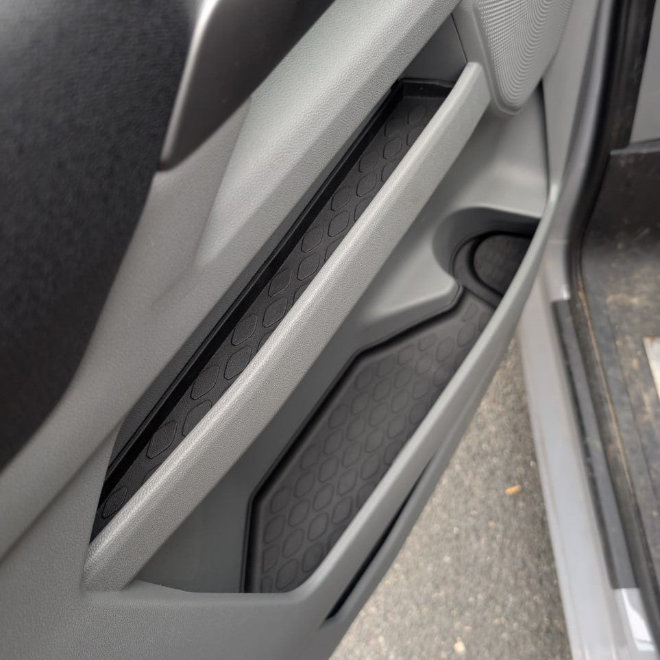Coprisedili In Pelle Per Ford Transit Custom (2024+) – Foderame Su Misura Con Cucitura A Diamante