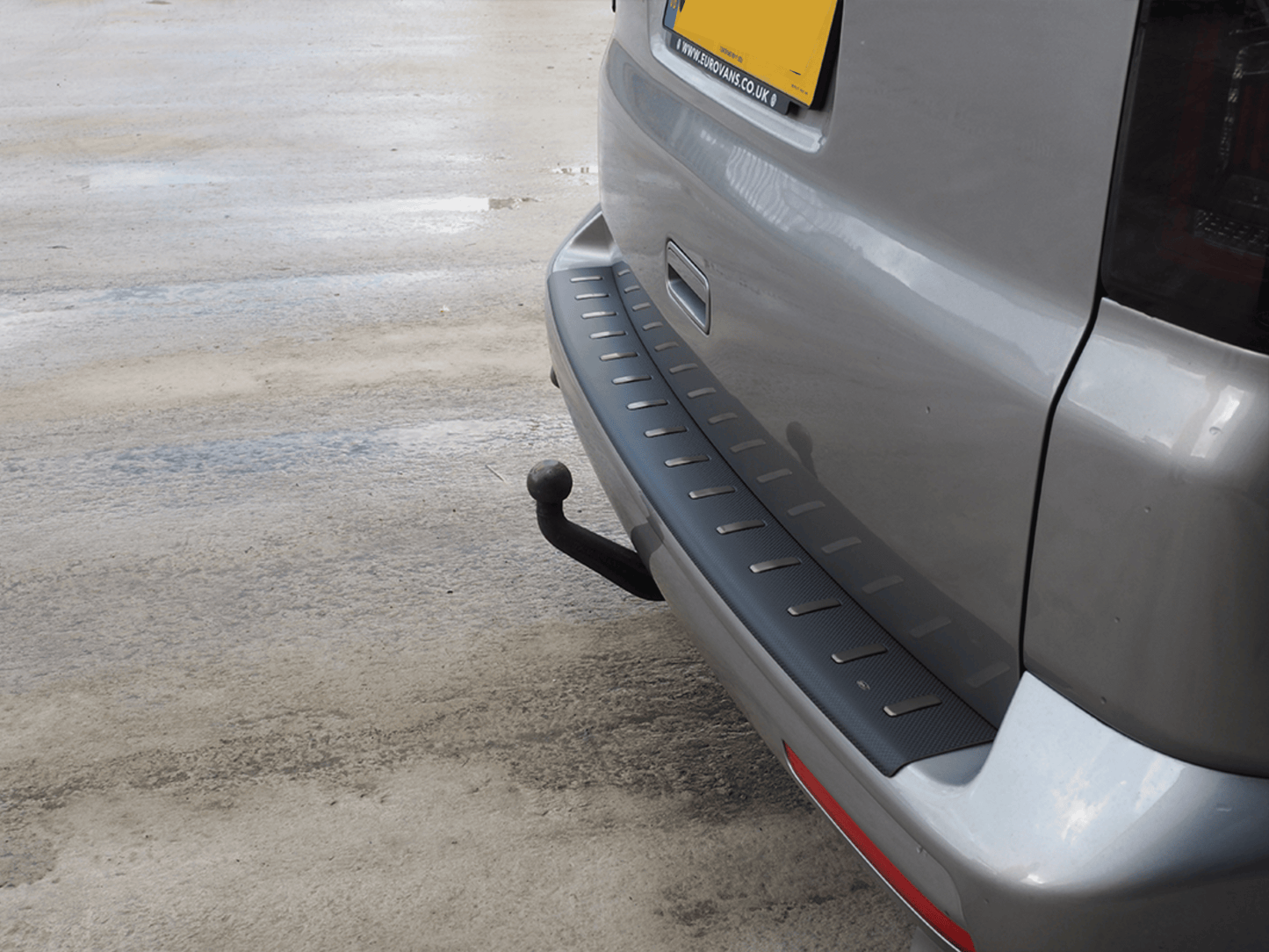 Protezione paraurti posteriore VW T6.1 Barndoor SOLO pellicola in fibra di carbonio