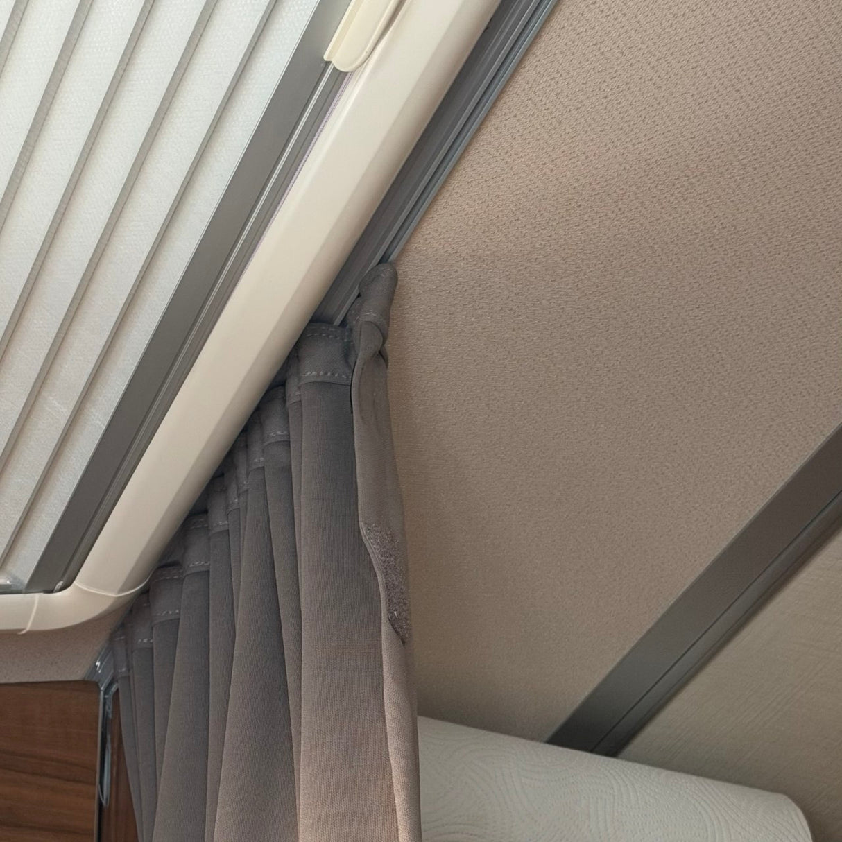 For Motorhome Cab Divider Curtain Kit 188cm Drop – Motorhome Privacy Curtain | Van-X