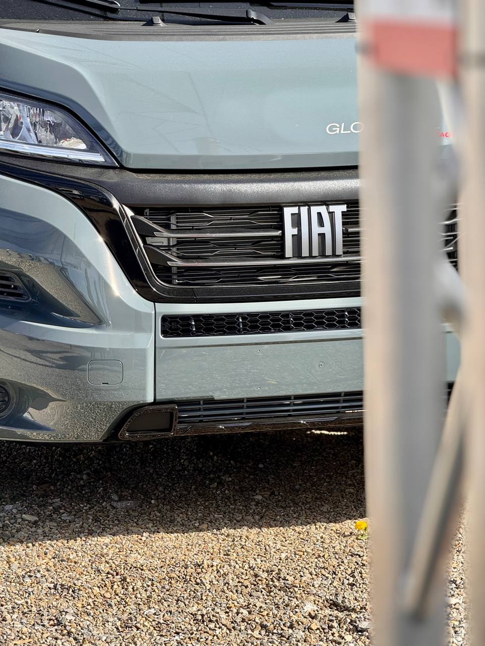 Pare-chocs de Peugeot Boxer en nid d'abeille sans capteurs de stationnement - Noir brillant