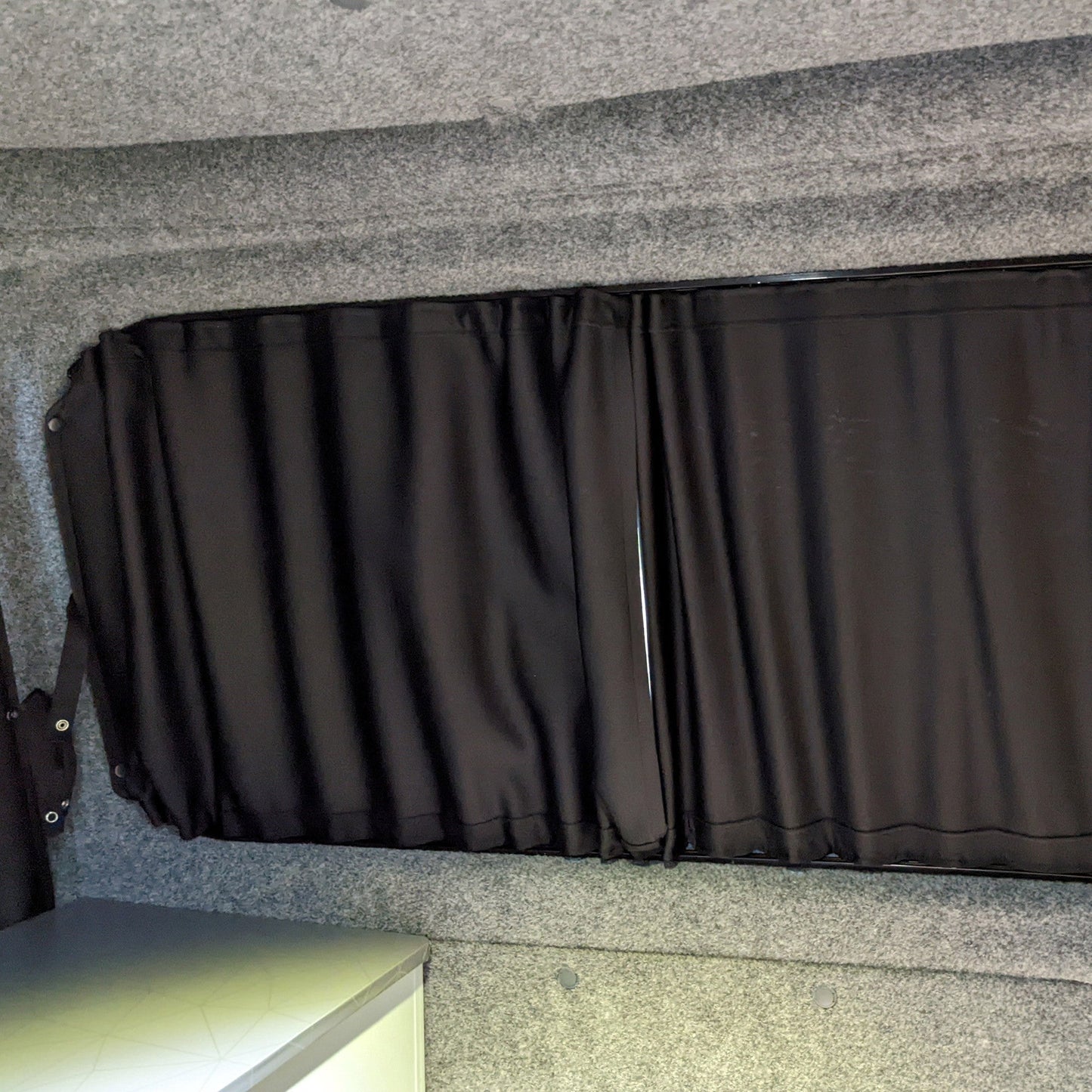 Para Cortinas de Janela Premium Ford Transit Custom - Preto/Preto - CRIE O SEU PRÓPRIO CONJUNTO! Van-X