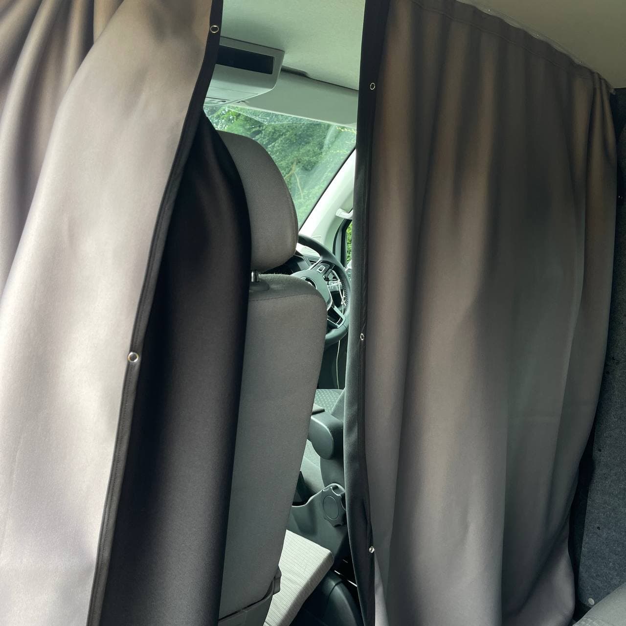 Opel Vivaro Cab Divider Curtain Kit
