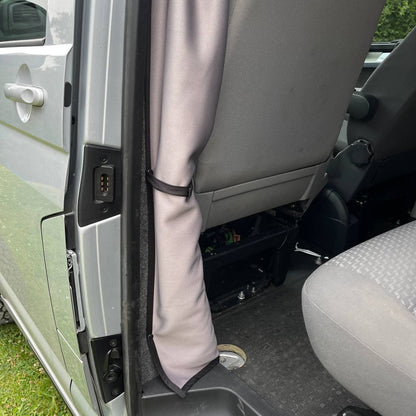 Ford Transit MK6 Cab Divider Curtain Kit