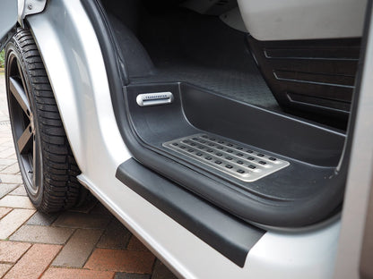 VW T6 Caravelle Style Set completo di gradini con conducente, passeggero e porta scorrevole laterale perfetta per la conversione del camper Logo LED del trasportatore