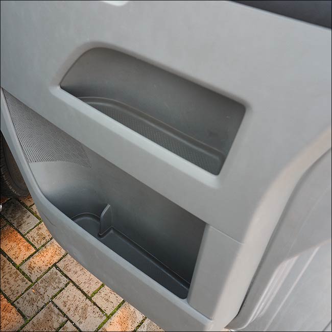 VW T5, T5.1 van campervan Inserti tasche porta, gomma, rivestimento porta (grigio chiaro) Entrambi i sedili Captain Stile interno regalo ideale 